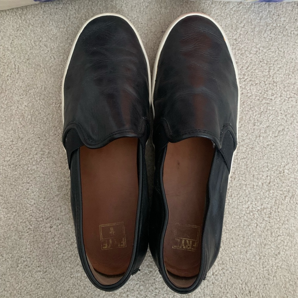 Frye Black Leather Slip On Shoes Size 8.5